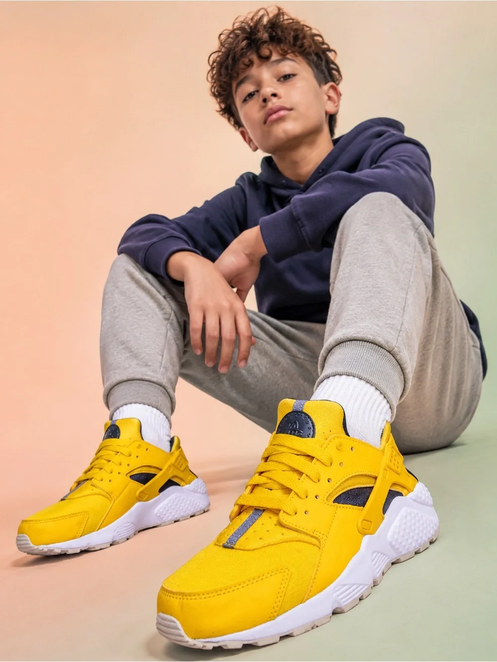 Nike Air Huarache Run GS Tour Yellow White Anthracite 7Y 654275-700